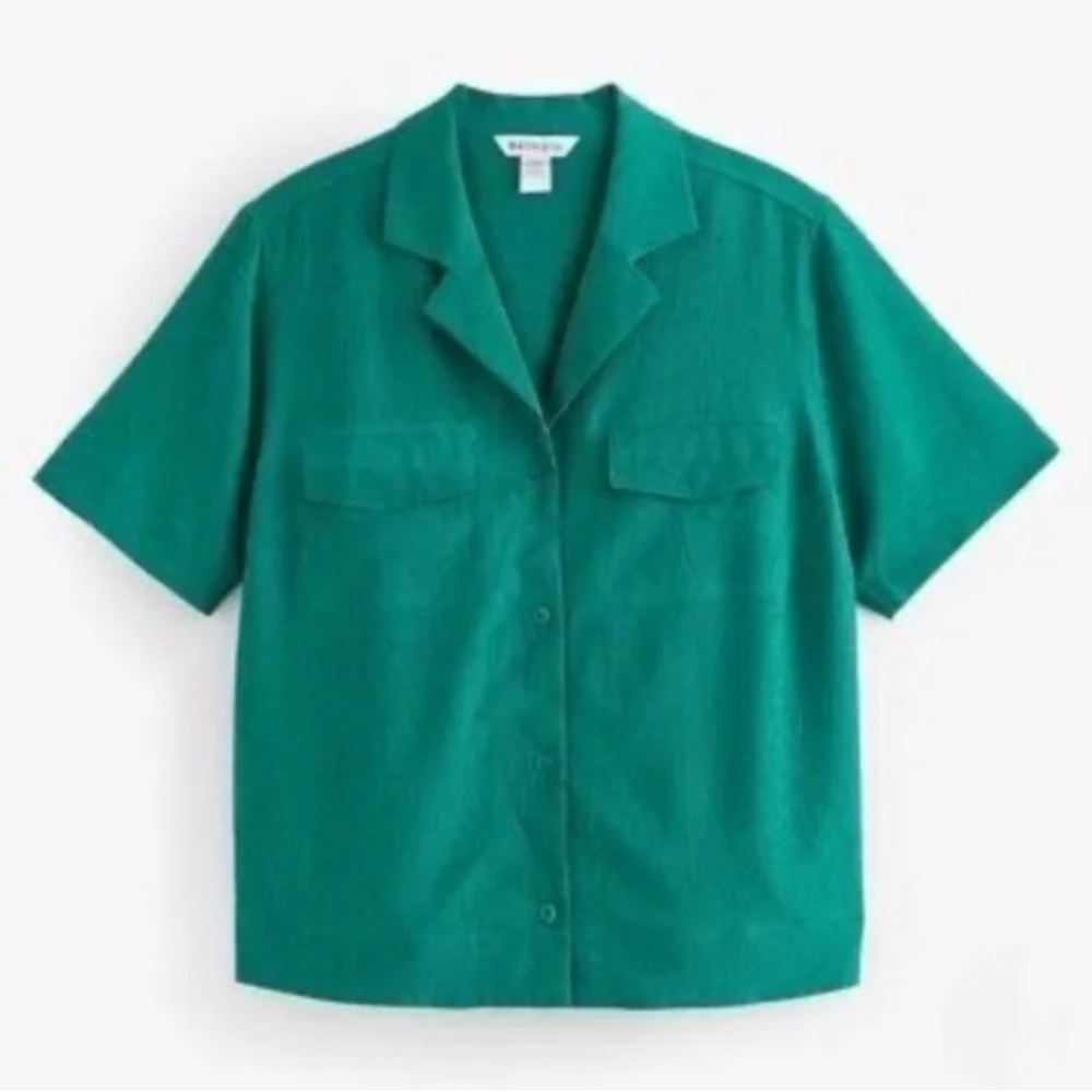ATHLETA Echo Top Green Size small Button Down Short Sleeve nwt
